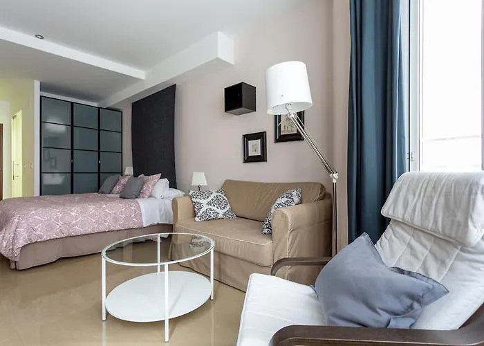 Edificio Constitucion * Séville